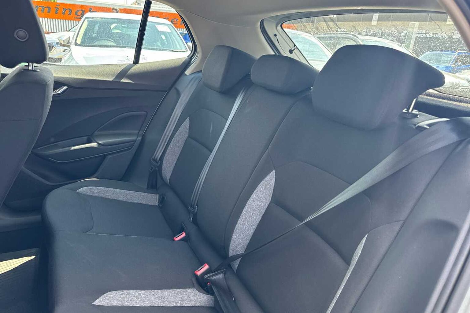 SKODA FABIA 1.0 MPI 80 SE Comfort 5dr