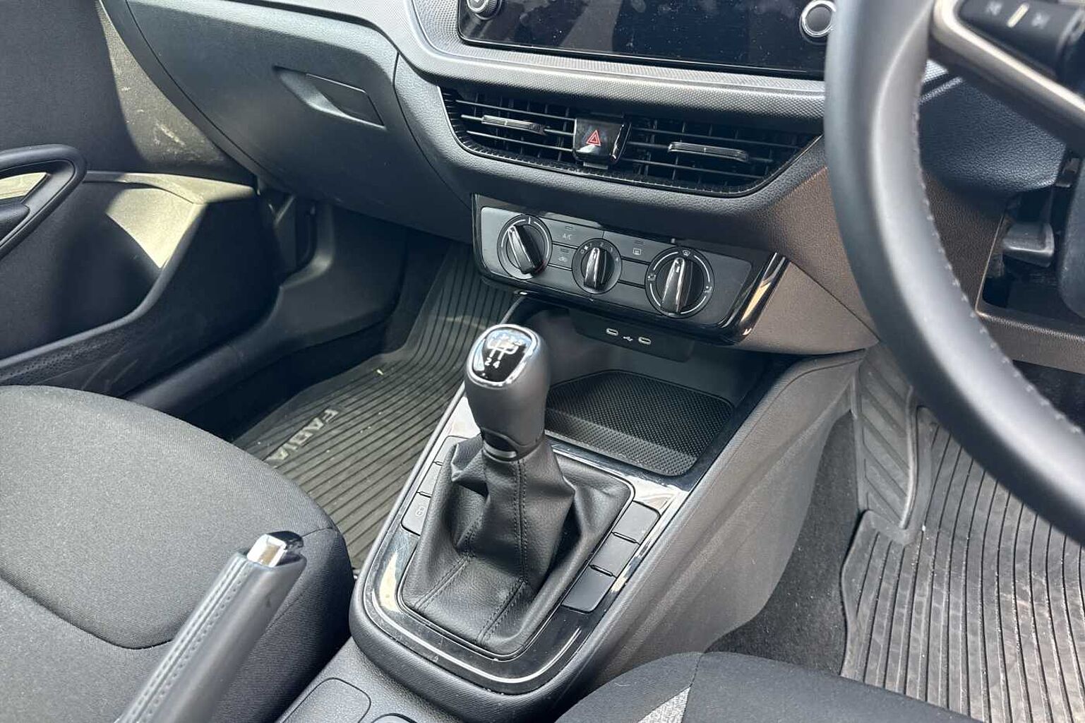 SKODA FABIA 1.0 MPI 80 SE Comfort 5dr